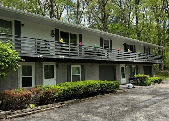 Property at 3039 N Turkeyfoot Rd, Akron, OH 44319, 6 beds, 3 baths