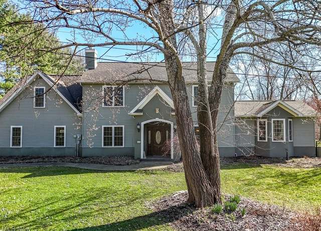 Property at 611 Barlow Rd, Hudson, OH 44236, 4 beds, 3.5 baths