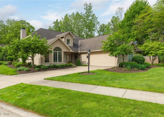 Property at 2108 Waters Edge Dr, Westlake, OH 44145, 3 beds, 2 baths