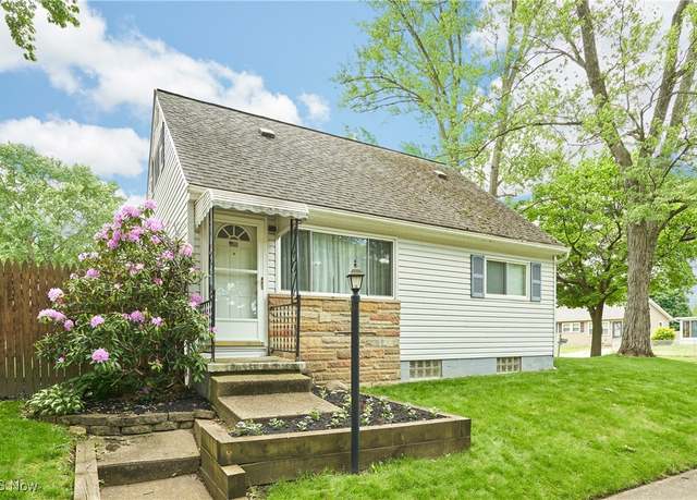 Property at 1658 Bronson Rd, Akron, OH 44305, 4 beds, 1 bath
