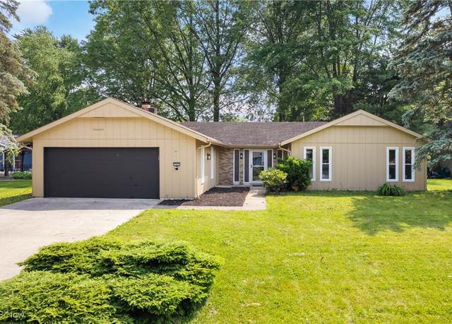 Property at 5942 Hickory Trl, North Ridgeville, OH 44039, 3 beds, 2 baths