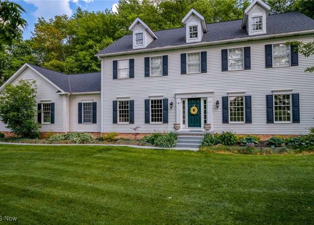 Property at 2930 Pine Trails Cir, Hudson, OH 44236, 5 beds, 3.5 baths
