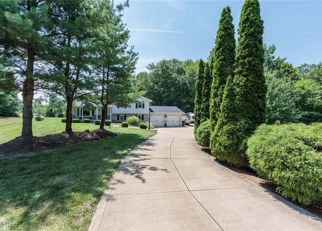 Property at 4632 W Britton Rd, Burbank, OH 44214, 3 beds, 3 baths