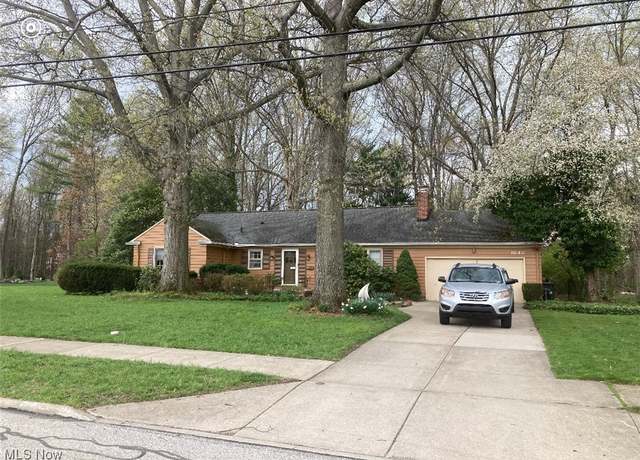 Property at 1648 Westhill Blvd, Westlake, OH 44145, 3 beds, 1.5 baths