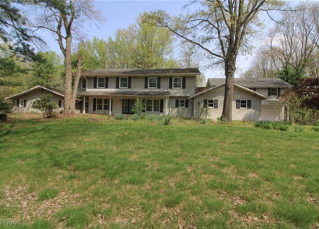 Property at 5683 Chestnut Ridge Rd, Hubbard, OH 44425, 6 beds, 3.5 baths