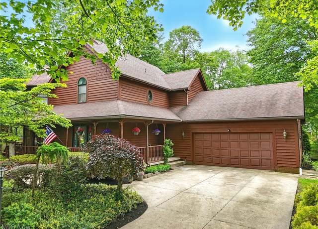 Property at 4011 Highpoint Dr, Uniontown, OH 44685, 3 beds, 2.5 baths