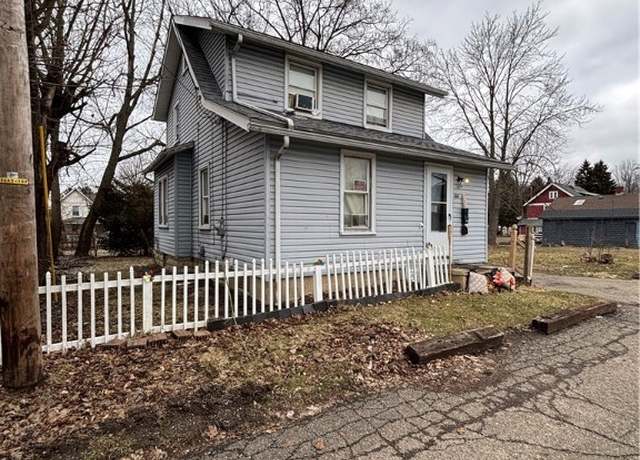 Property at 1325 Maddrell Ct NE, Canton, OH 44705, 2 beds, 1 bath