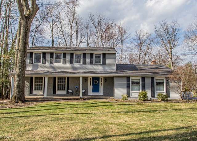 Property at 701 Shadowood Ln SE, Warren, OH 44484, 4 beds, 2.5 baths