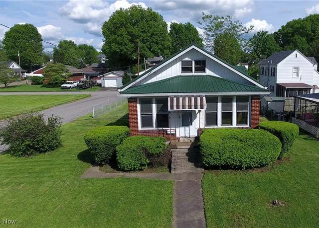 Property at 1632 Lawrence St, Parkersburg, WV 26101, 2 beds, 1 bath