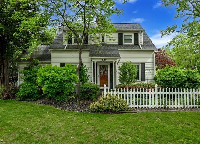 Property at 907 Broad Blvd, Cuyahoga Falls, OH 44221, 4 beds, 2 baths