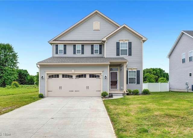 Property at 611 Sunriver Dr, Painesville, OH 44077, 4 beds, 3.5 baths