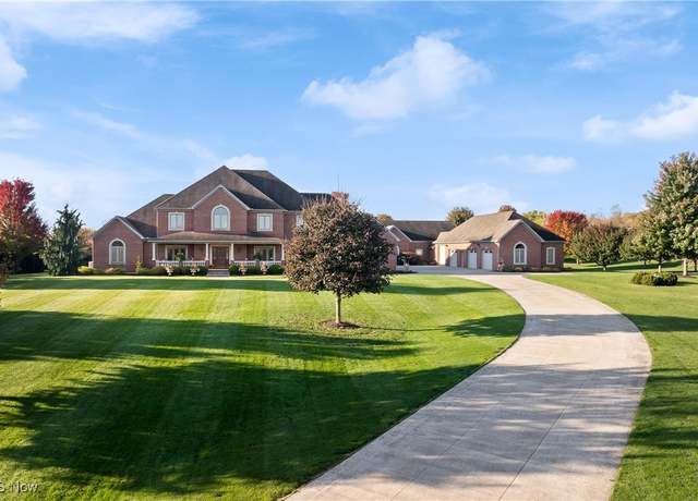Property at 2142 State St NW, Uniontown, OH 44685, 4 beds, 5.5 baths