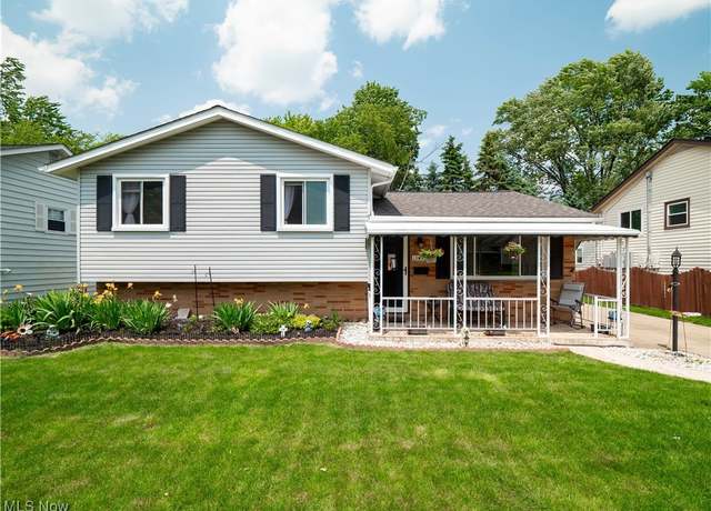 Property at 13936 Franklyn Blvd, Brook Park, OH 44142, 3 beds, 2.5 baths
