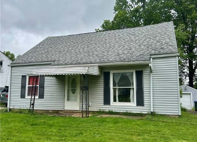 Property at 1916 Victoria St, Cuyahoga Falls, OH 44221, 4 beds, 1.5 baths