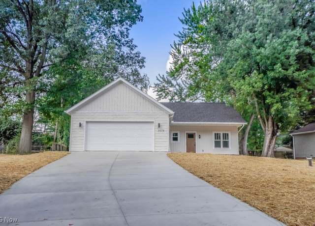 Property at 3078 Greenhill Rd, Akron, OH 44319, 3 beds, 2 baths