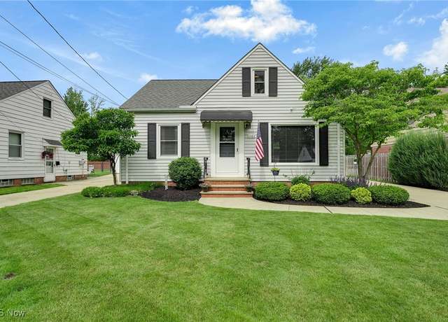 Property at 1162 Washington Blvd, Mayfield Heights, OH 44124, 3 beds, 2.5 baths