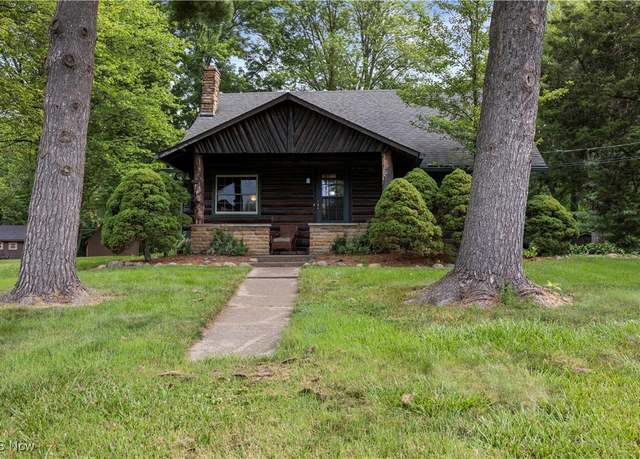 Property at 1075 Vermilion Rd, Vermilion, OH 44089, 4 beds, 2 baths