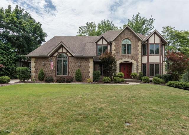 Property at 10702 Tudor Cir, North Royalton, OH 44133, 4 beds, 3.5 baths