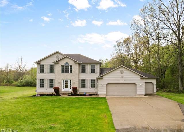Property at 11817 Mahoning Ave NE, Alliance, OH 44601, 4 beds, 2.5 baths