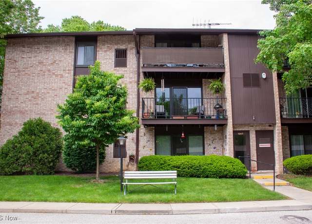 Property at 16475 Heather Ln #202, Middleburg Heights, OH 44130, 2 beds, 1 bath