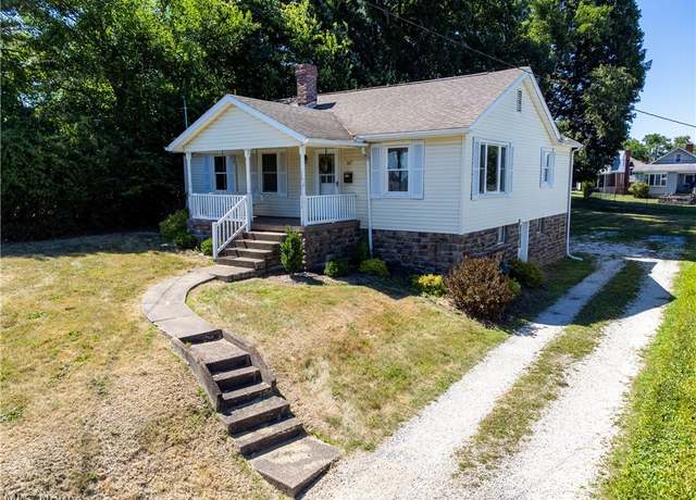 Property at 167 Newell Ave, St. Clairsville, OH 43950, 3 beds, 1 bath