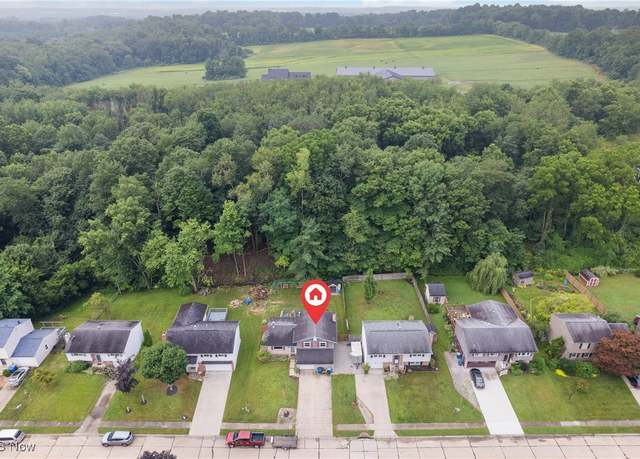 Property at 413 Stonewood St, Canal Fulton, OH 44614, 3 beds, 1.5 baths