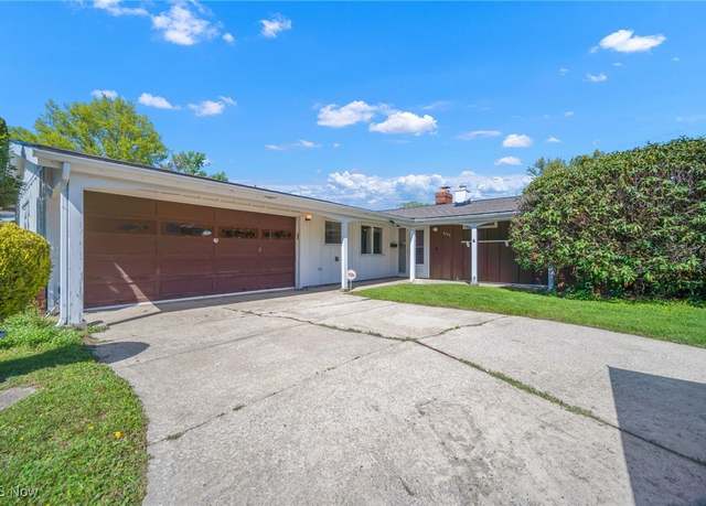 Property at 6193 Firwood Rd, Mentor, OH 44060, 3 beds, 2.5 baths