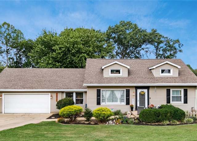 Property at 3095 E Winding Way, Zanesville, OH 43701, 4 beds, 2 baths