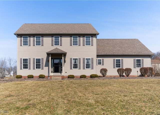Property at 90 Sandstone Ln, Canfield, OH 44406, 4 beds, 3.5 baths