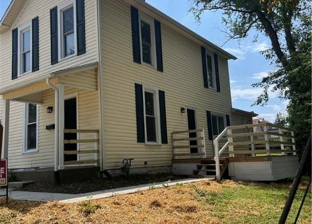 Property at 1240 Henry St, Zanesville, OH 43701, 3 beds, 1 bath