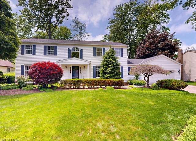 Property at 462 Lowell Dr, Highland Heights, OH 44143, 4 beds, 2.5 baths