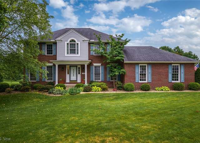 Property at 2785 Blue Heron Dr, Hudson, OH 44236, 4 beds, 2.5 baths