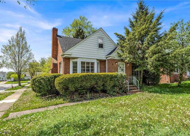 Property at 948 Richmond Rd, Lyndhurst, OH 44124, 3 beds, 1.5 baths