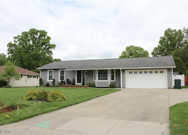 Property at 1647 Hagey Dr, Barberton, OH 44203, 3 beds, 2 baths
