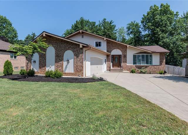 Property at 5570 Goodman Dr, North Royalton, OH 44133, 4 beds, 3 baths