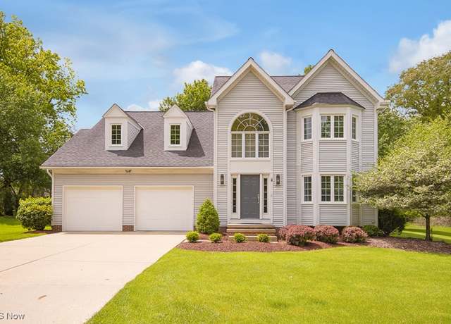 Property at 832 Greenwood Pkwy, Sagamore Hills, OH 44067, 3 beds, 2.5 baths