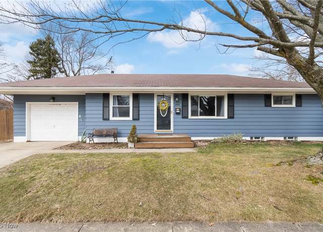 Property at 2001 Quayle Dr, Akron, OH 44312, 3 beds, 2 baths