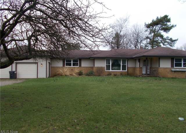 Property at 10574 Kinsman Rd, Newbury, OH 44065, 3 beds, 1.5 baths