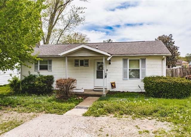 Property at 4826 2nd Ave, Parkersburg, WV 26101, 3 beds, 1 bath