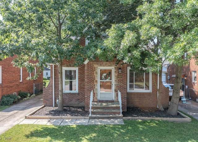 Property at 8325 Whitehaven Dr, Cleveland, OH 44129, 3 beds, 1.5 baths