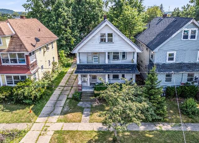 Property at 19312 Shawnee Ave, Cleveland, OH 44119, 4 beds, 2 baths