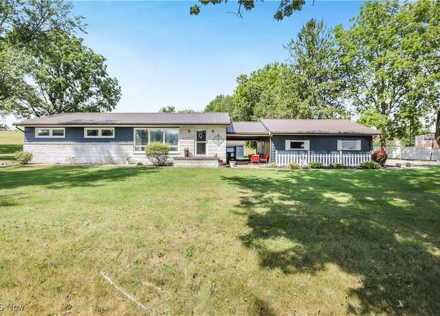 Property at 3865 Creamery Rd, Nashport, OH 43830, 3 beds, 2 baths