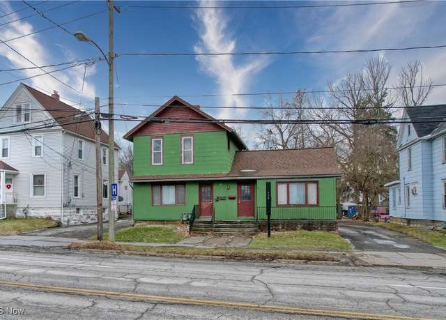 Property at 116 E 4th St, Elyria, OH 44035, 3 beds, 2 baths