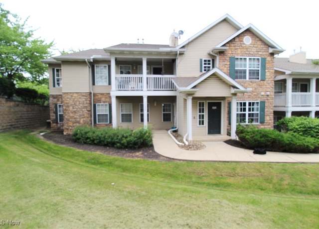 Property at 14800 Lenox Dr #200, Strongsville, OH 44136, 3 beds, 2 baths