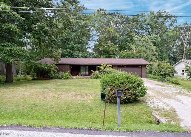 Property at 3563 Frawood Dr, Uniontown, OH 44685, 3 beds, 2.5 baths