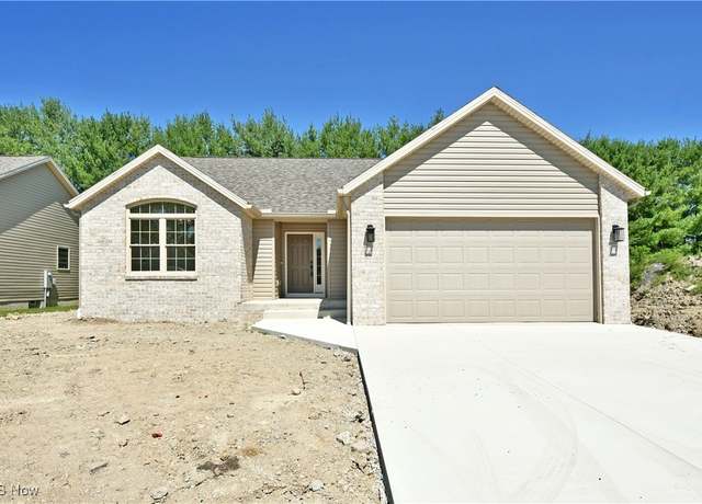 Property at 2871 Pebble Creek Ct, Cortland, OH 44410, 3 beds, 2 baths