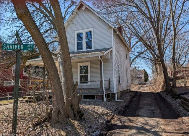 Property at 1447 Shriver Ave NE, Canton, OH 44705, 2 beds, 1 bath
