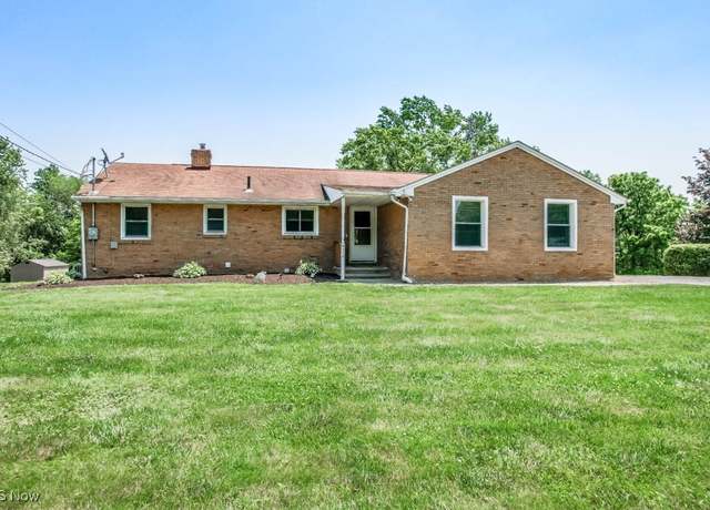 Property at 6116 Melody Rd NE, Canton, OH 44721, 4 beds, 2 baths