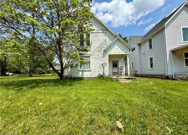 Property at 926 W Wayne St, Lima, OH 45805, 4 beds, 1 bath