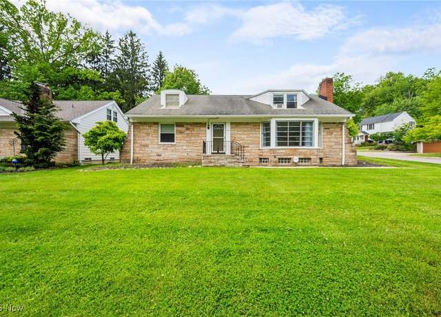 Property at 1572 S Belvoir Blvd, South Euclid, OH 44121, 5 beds, 4 baths